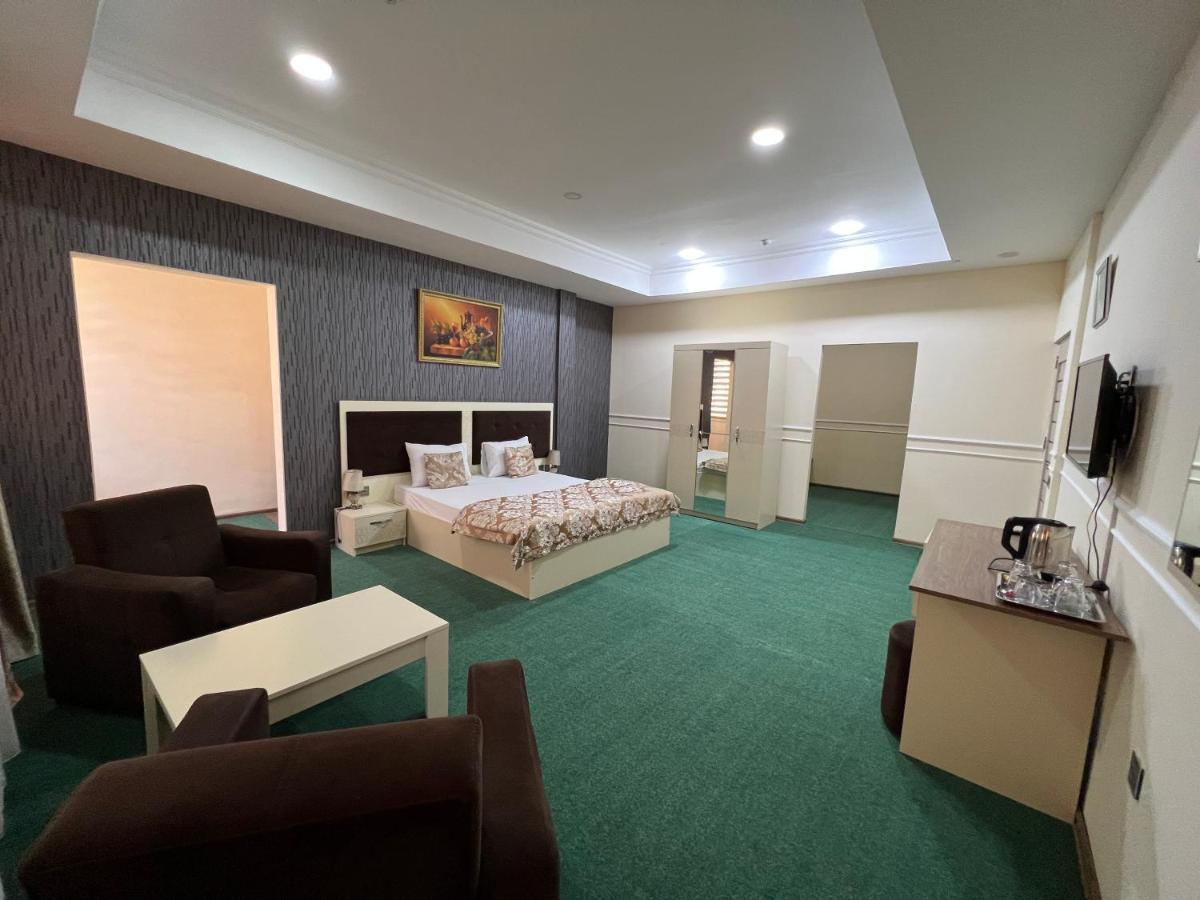 באקו Center Khagani Hotel מראה חיצוני תמונה